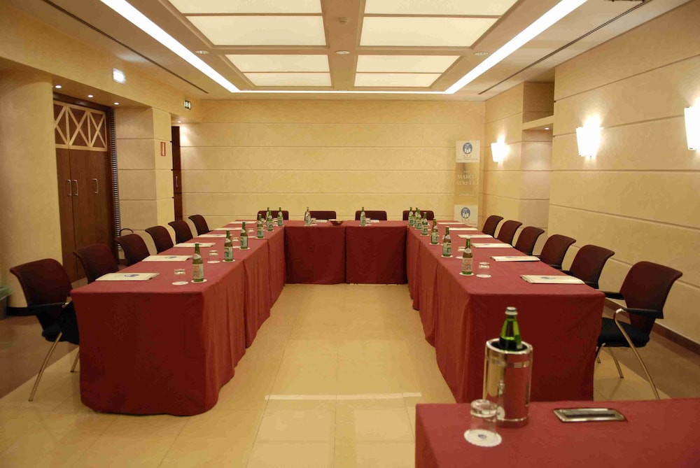 Imperatori Hotel Roma 57/62