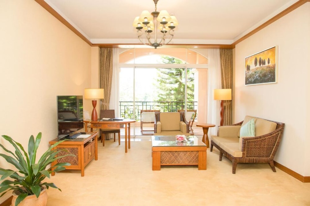 Hillview Golf Resort Dongguan 30/56