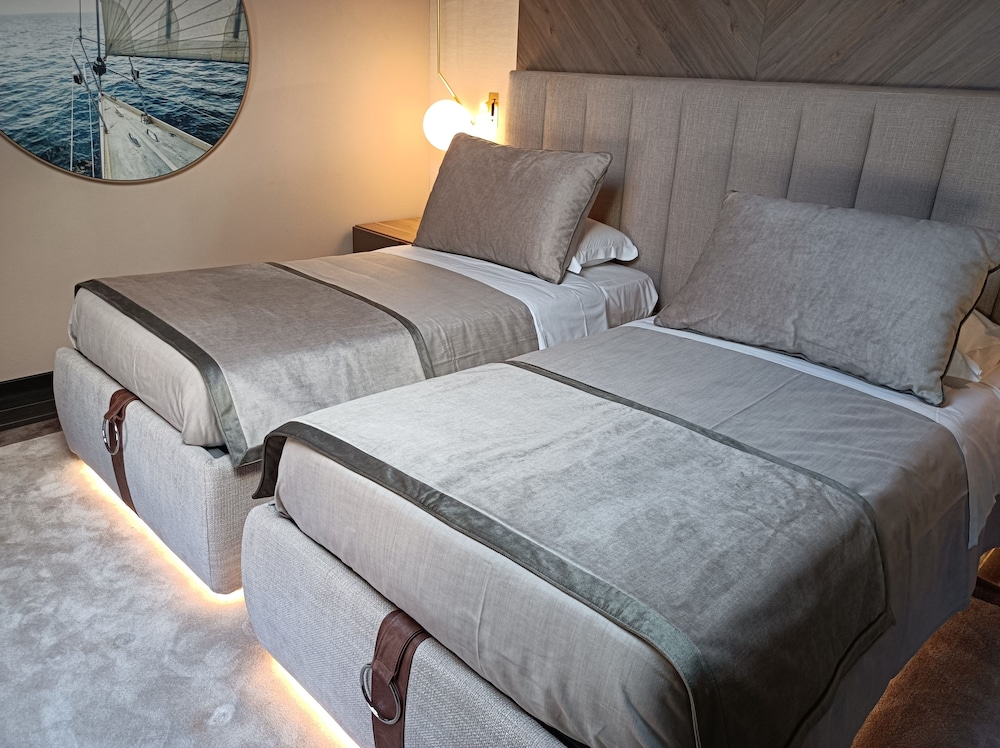 Miramare Suites 11/42