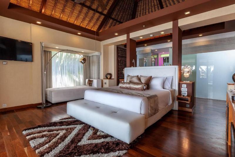 SUITE, OCEAN VIEW