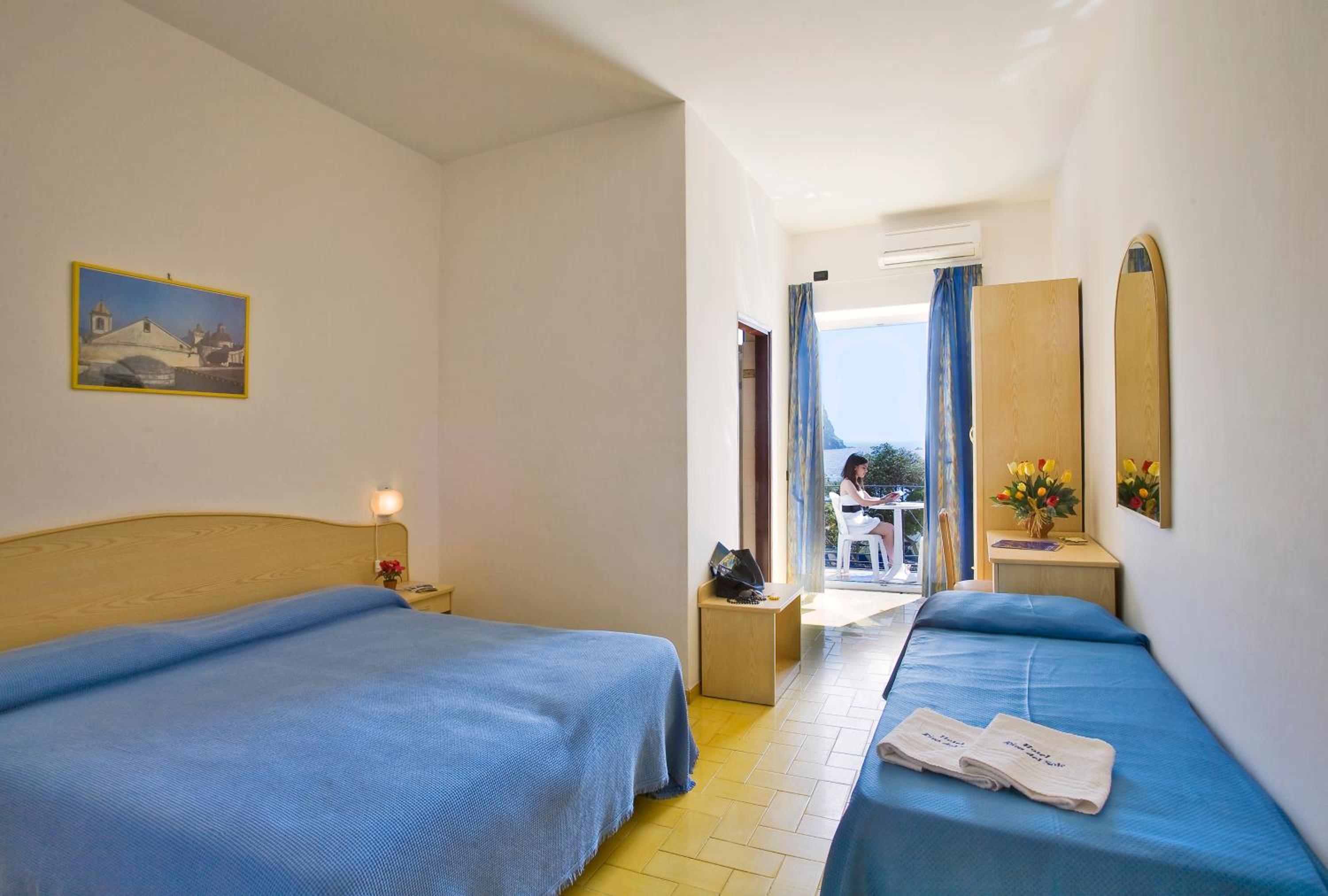 Standard, Double or Twin Bed, Sea View