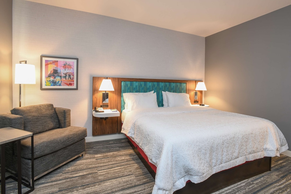 Hampton Inn and Suites Cincinnati Liberty Township 22/49