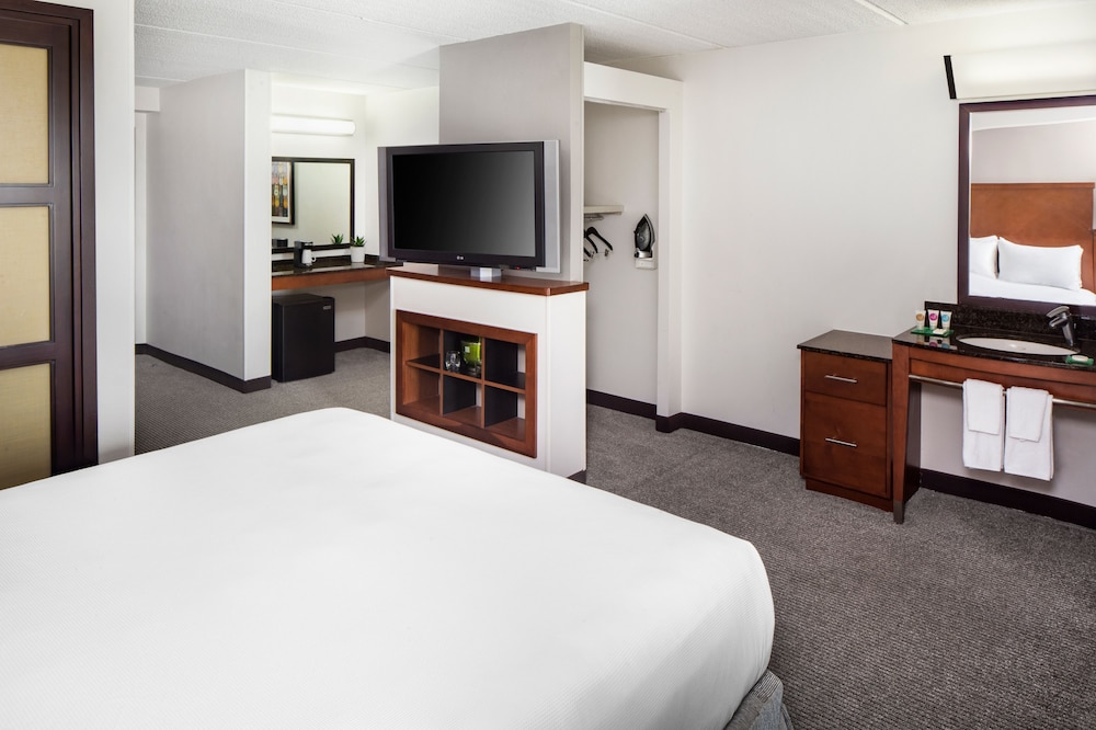 Hyatt Place Austin/Arboretum 15/69