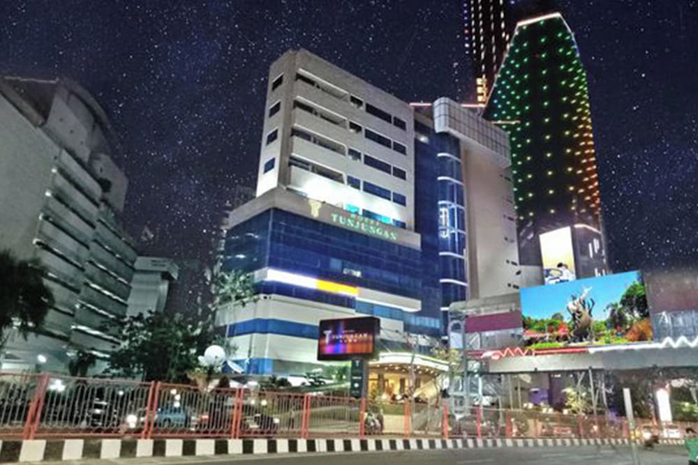 TUNJUNGAN HOTEL 4/73