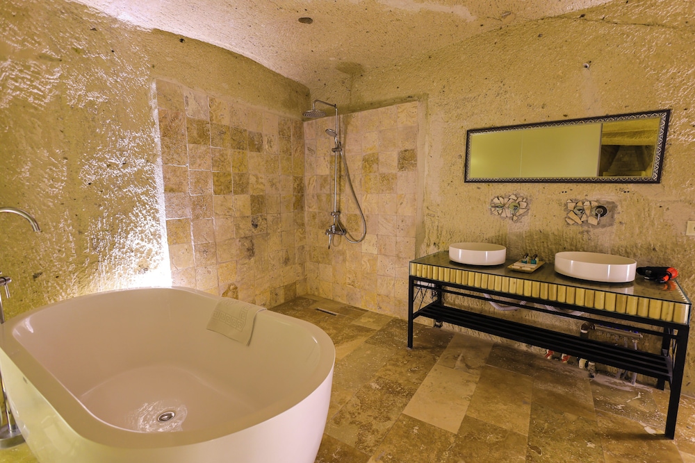 Cave, Suite, Double Bed، Ortahisar Cave Hotel 4/5