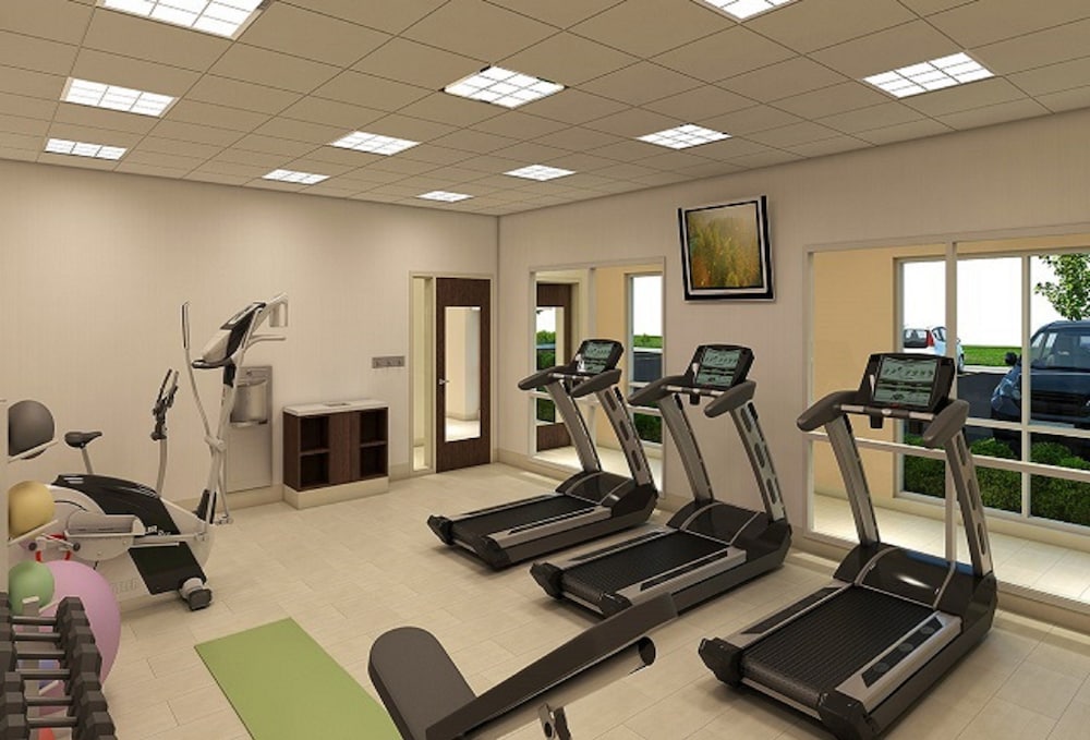 Holiday Inn Express Suites Blackwell 25/40