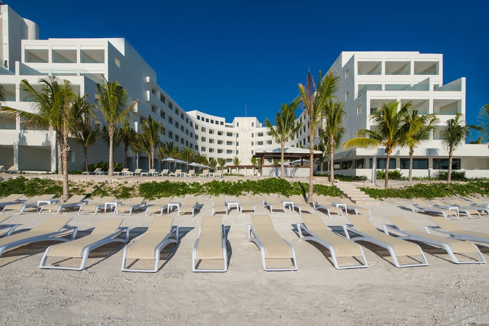 Devossion By Live Aqua Celebration Resort & Spa Isla Mujeres 52/57