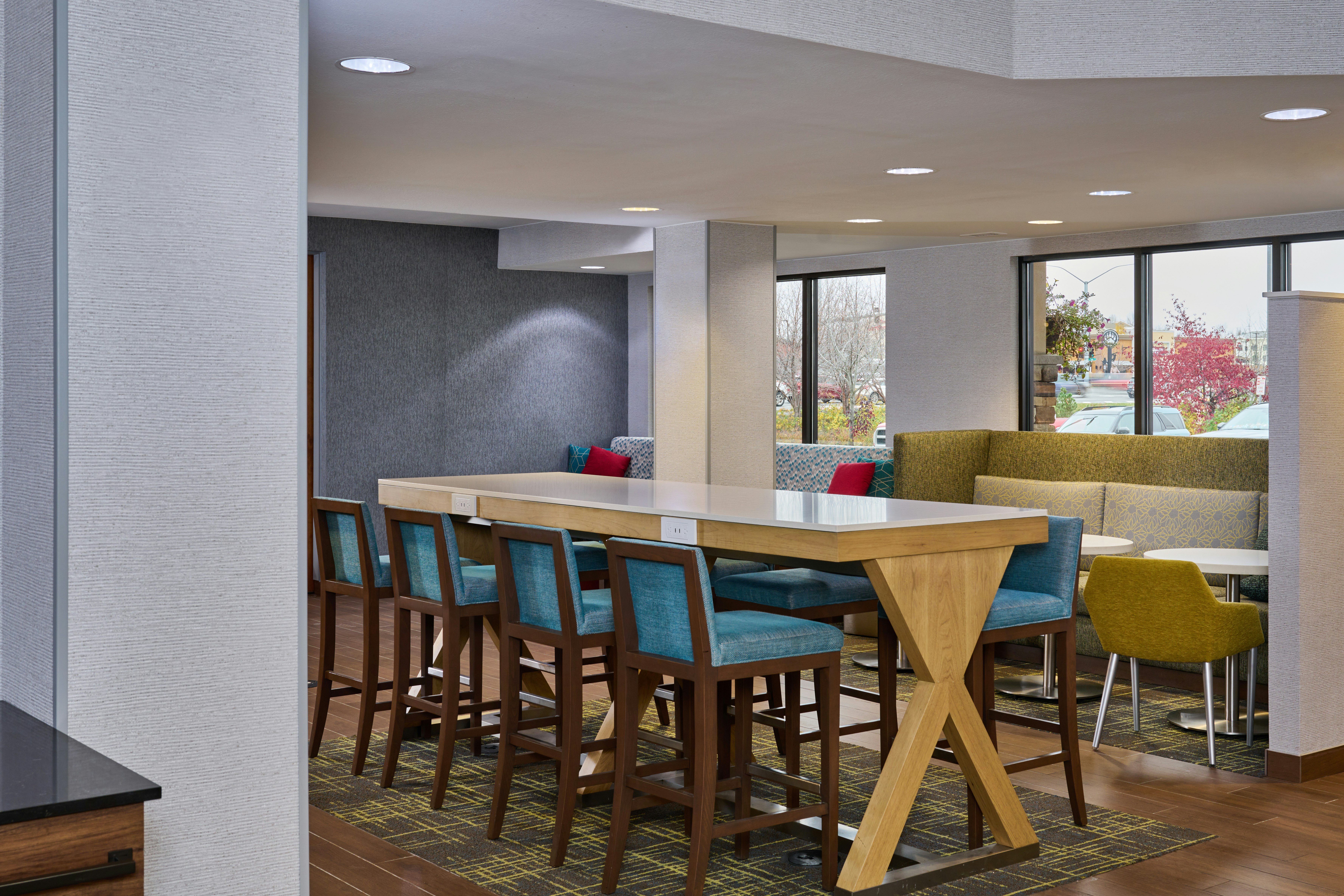 Hampton Inn Anchorage 24/33