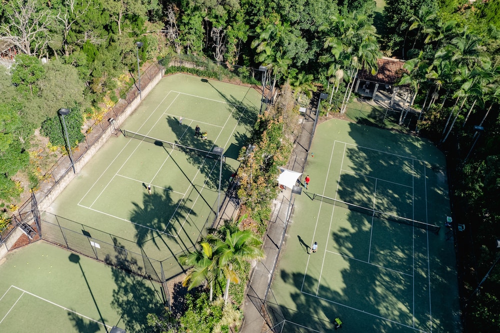 Noosa Springs Golf Resort Spa 36/65