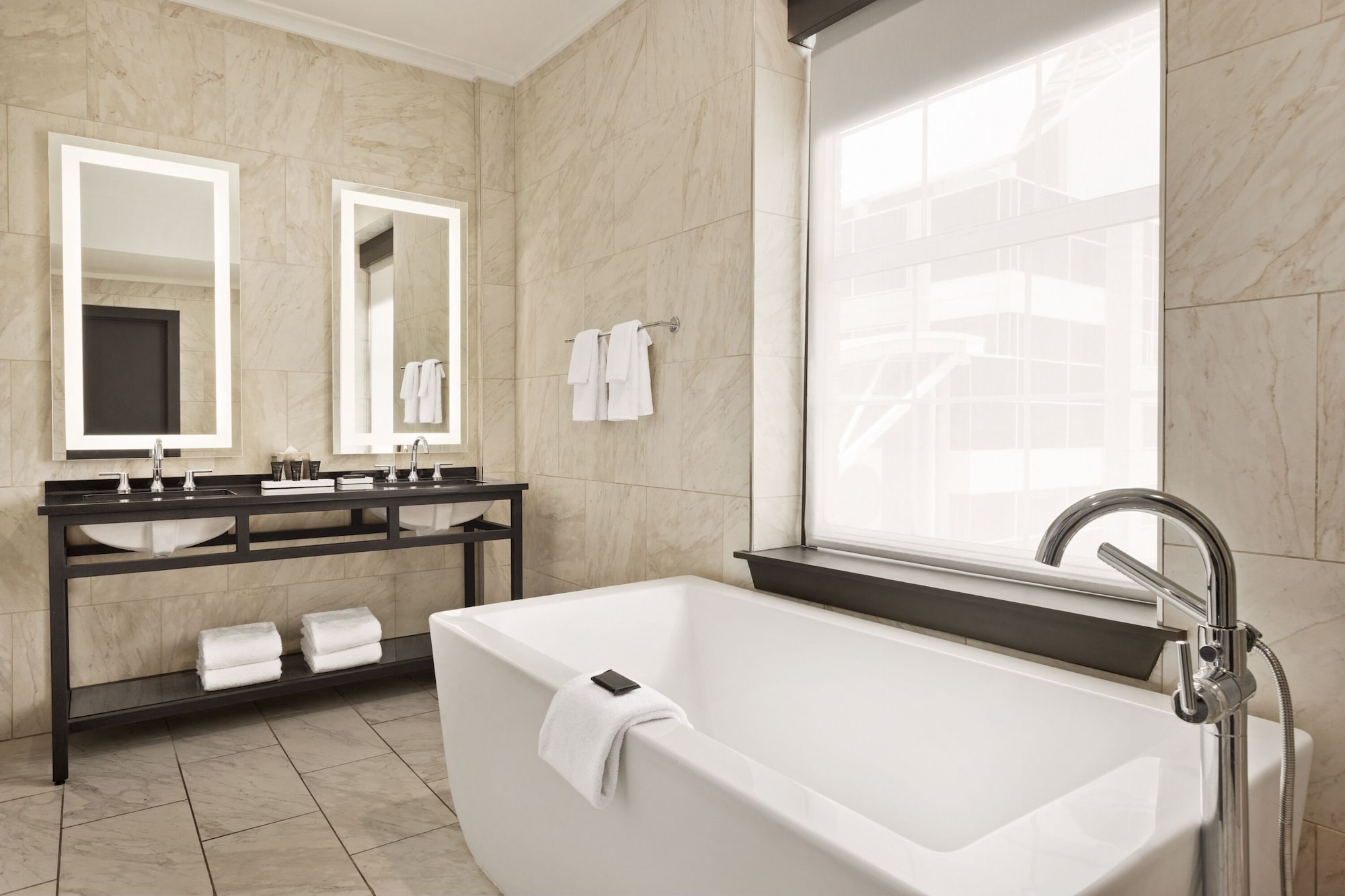 جناح بسرير كينج بغرفة نوم واحدة، The Admiral Hotel 4/4