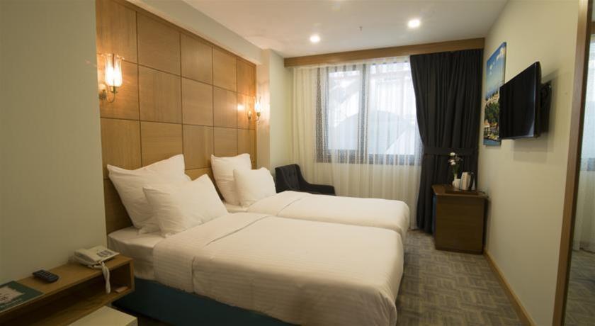 Economy, CUMBALI PLAZA HOTEL 2/9