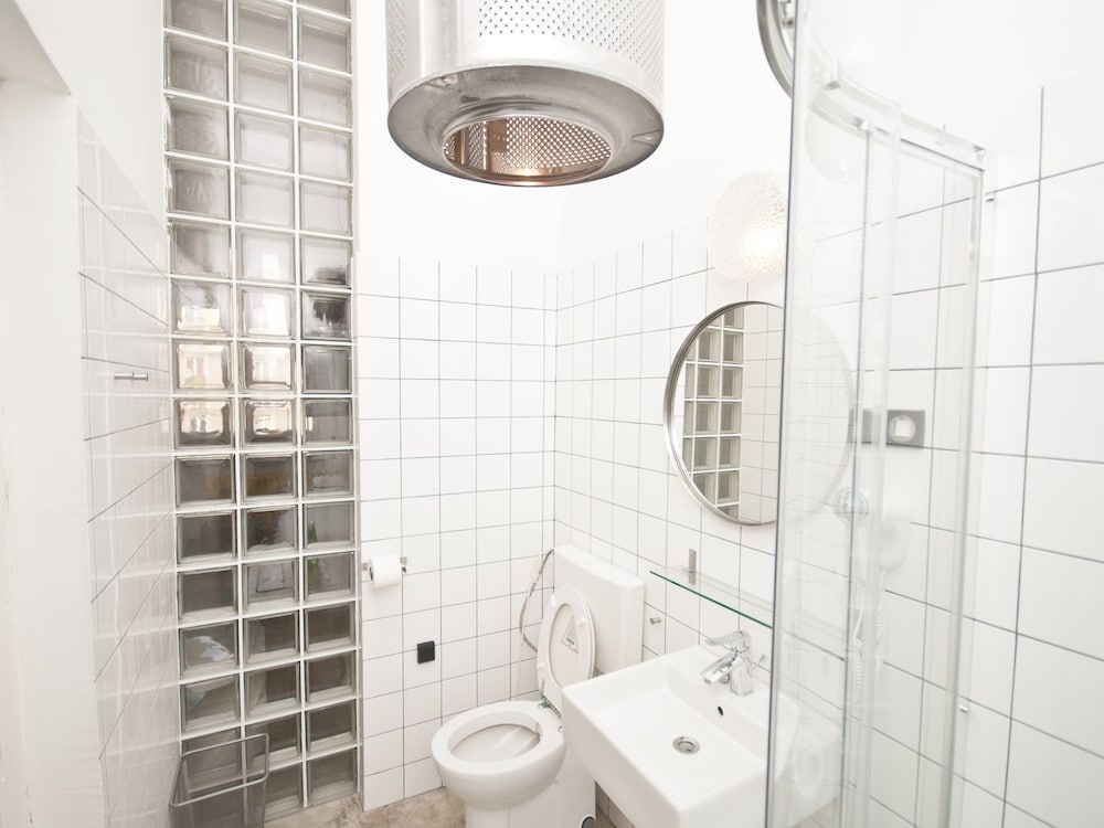 Room, Twin Beds, External Bathroom