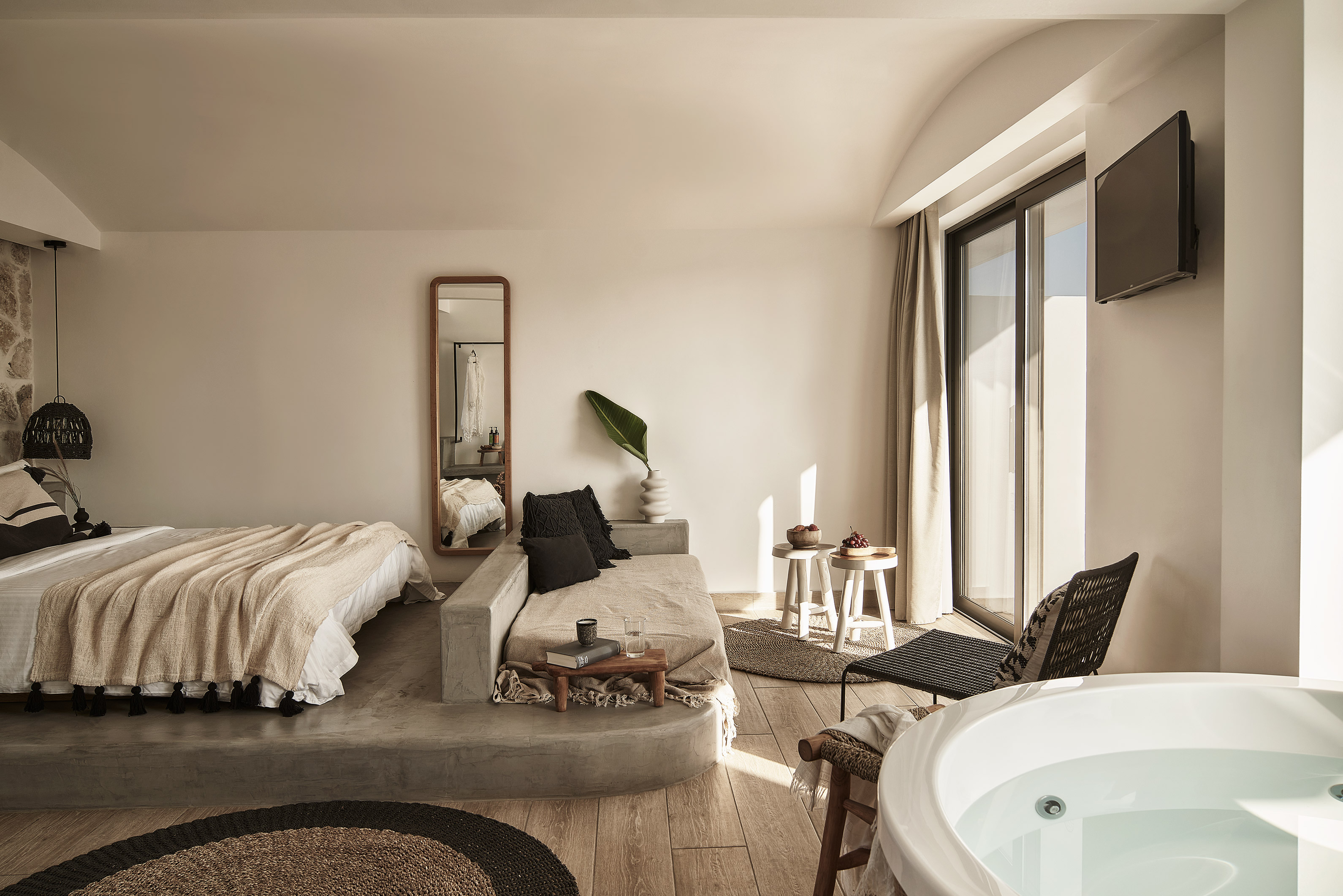 Junior Suite, Indoor Jetted Tub