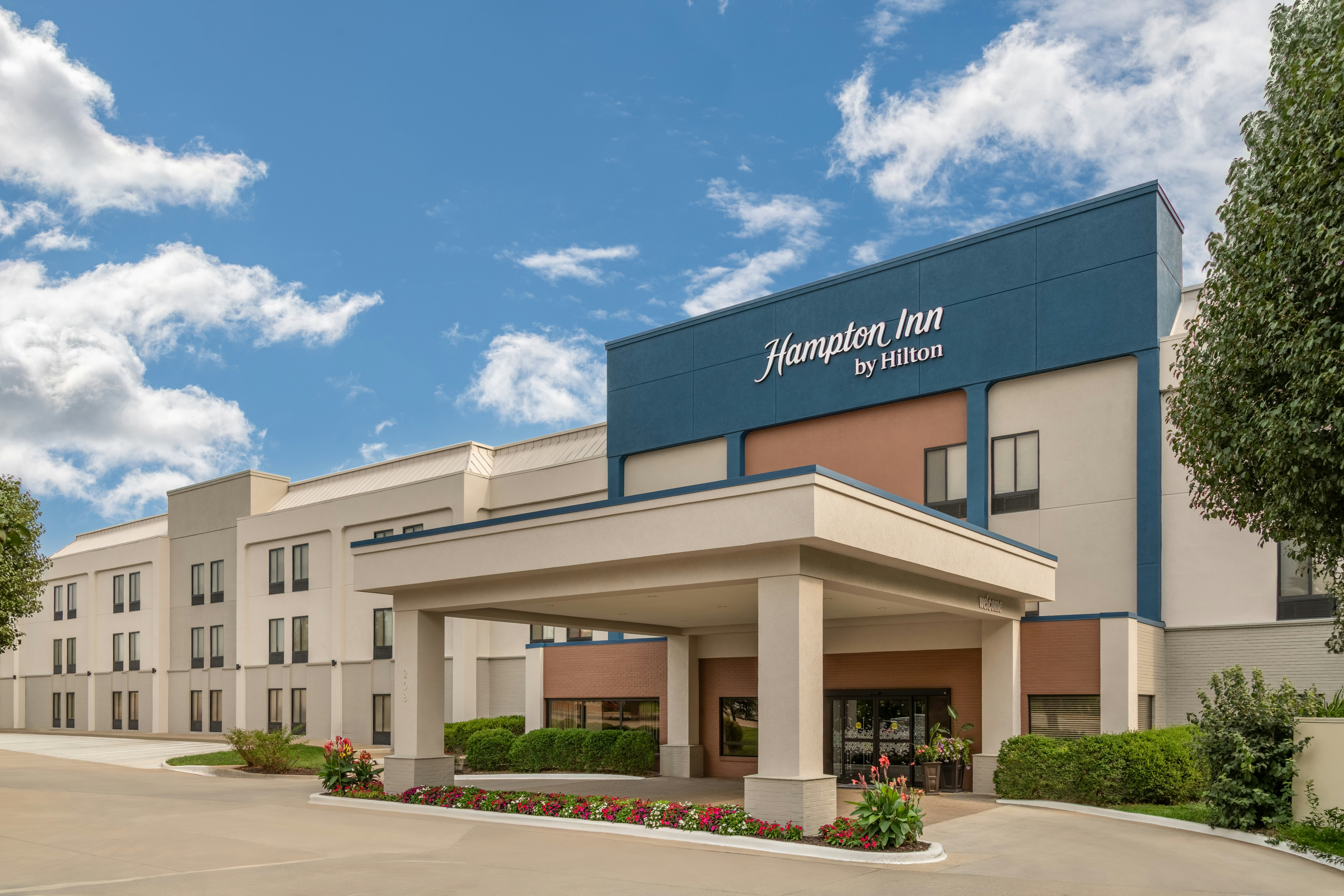 Hampton Inn Olathe 2/43