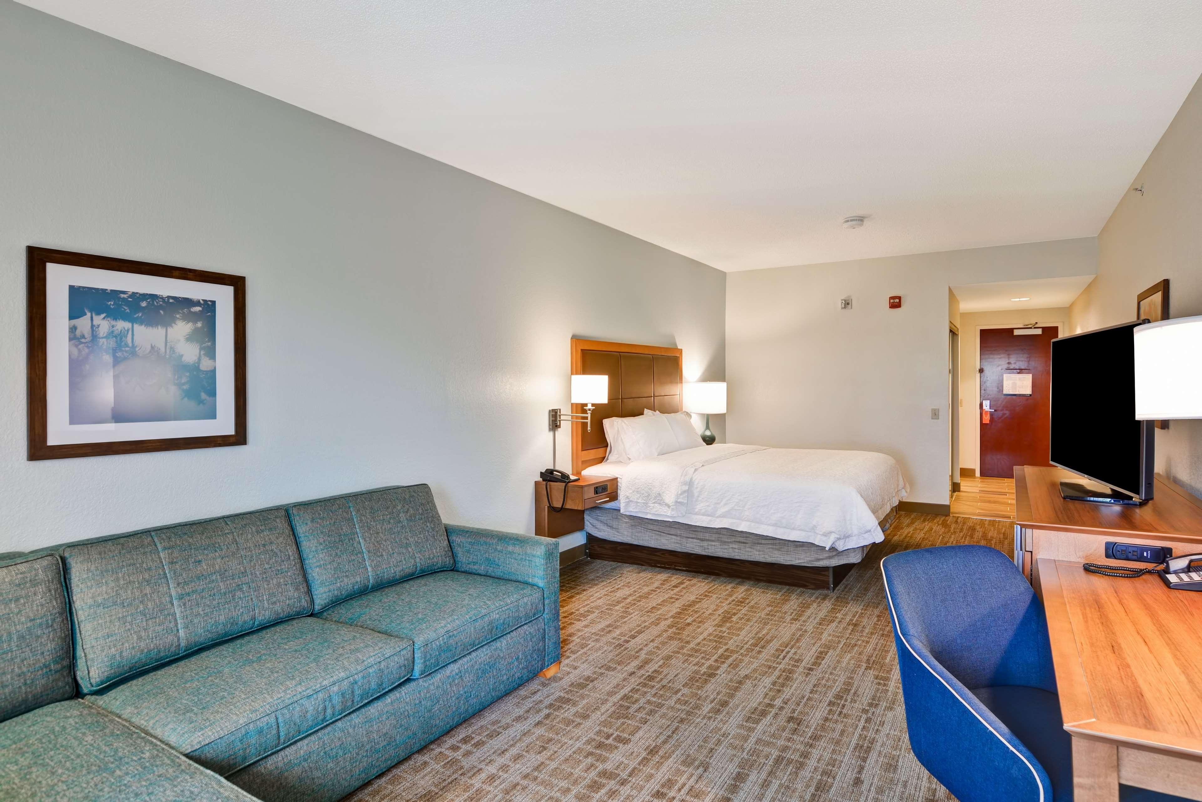 غرفة بسرير كينج، Hampton Inn Palm Beach Gardens 2/4