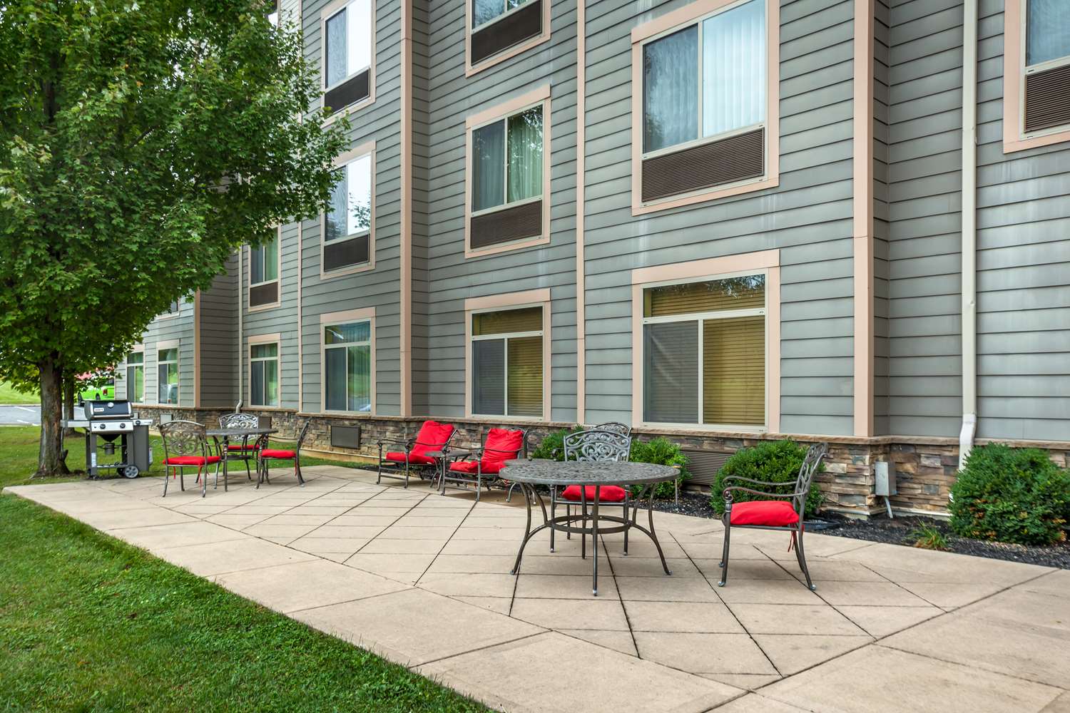 Best Western Plus University Park Inn & Suites 22/23