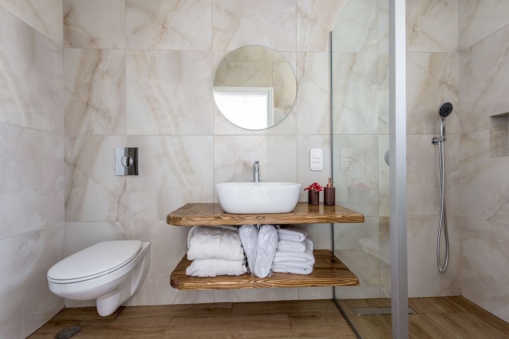 Elea Milos (ex Antonis Rooms) 38/45