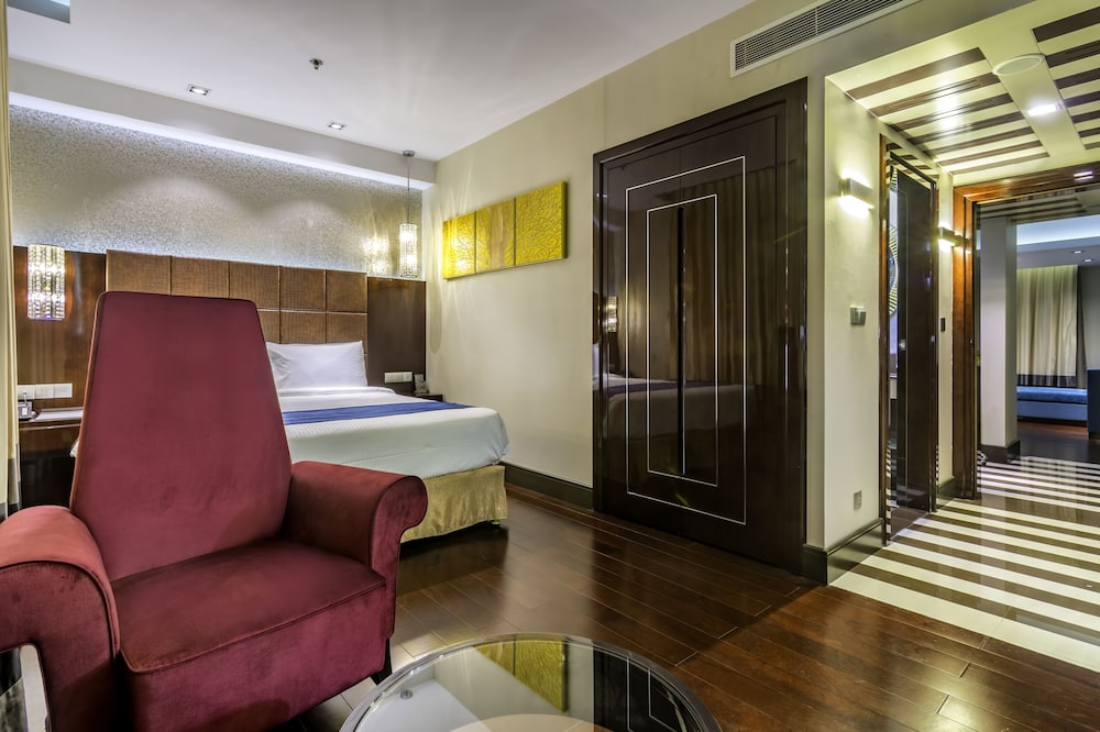 THE RAINTREE DHAKA 13/29