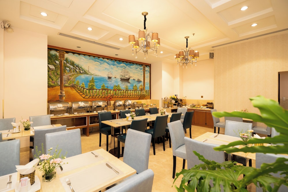 Cap Town Hotel 53/67