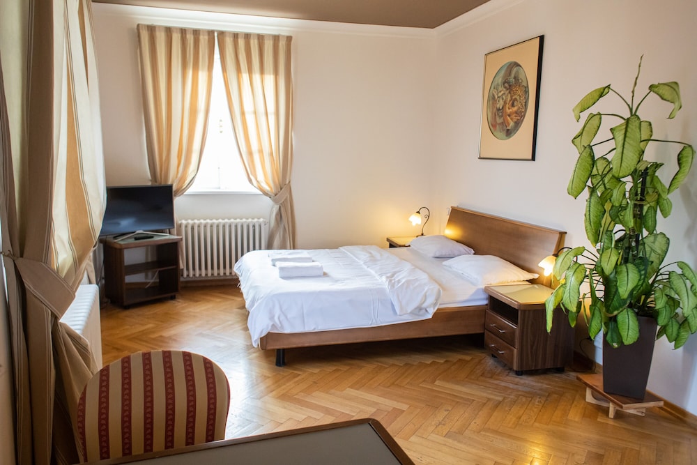 Belveder, City, Studio, Suite, Queen Bed