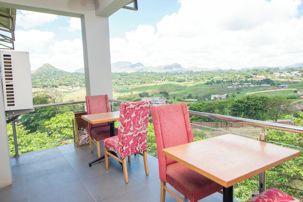 Crossroads Hotel Blantyre 31/47