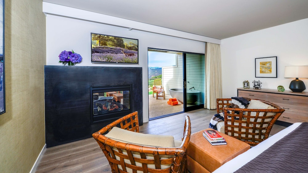 Carmel Valley Ranch 48/76