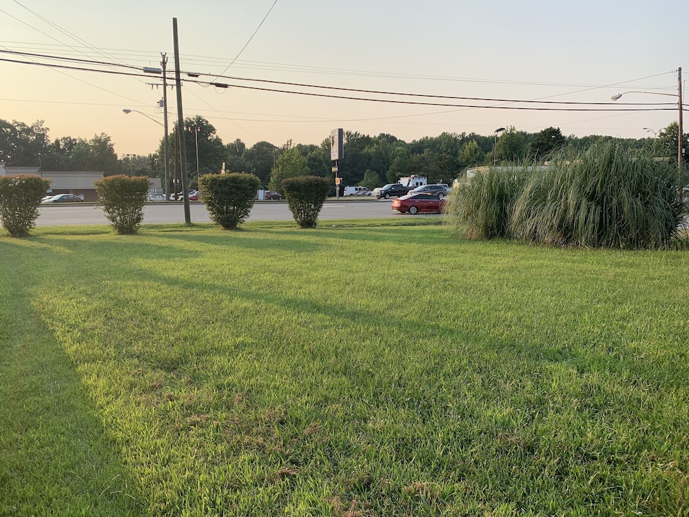 Americas Best Value Inn Roxboro 21/38