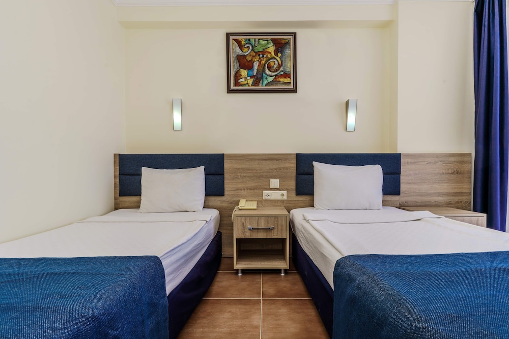 Arsi Blue Beach Hotel 16/50