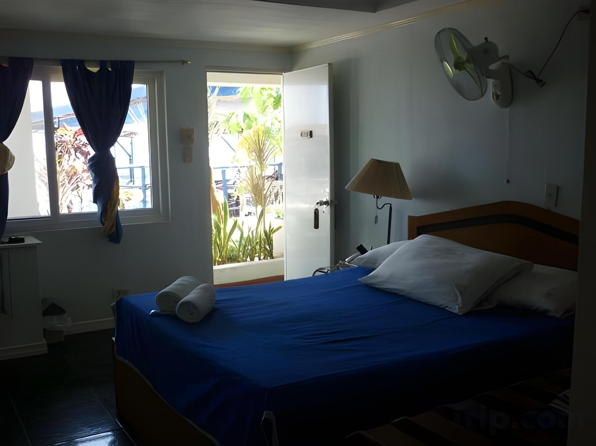 STANDARD, BEACH FRONT