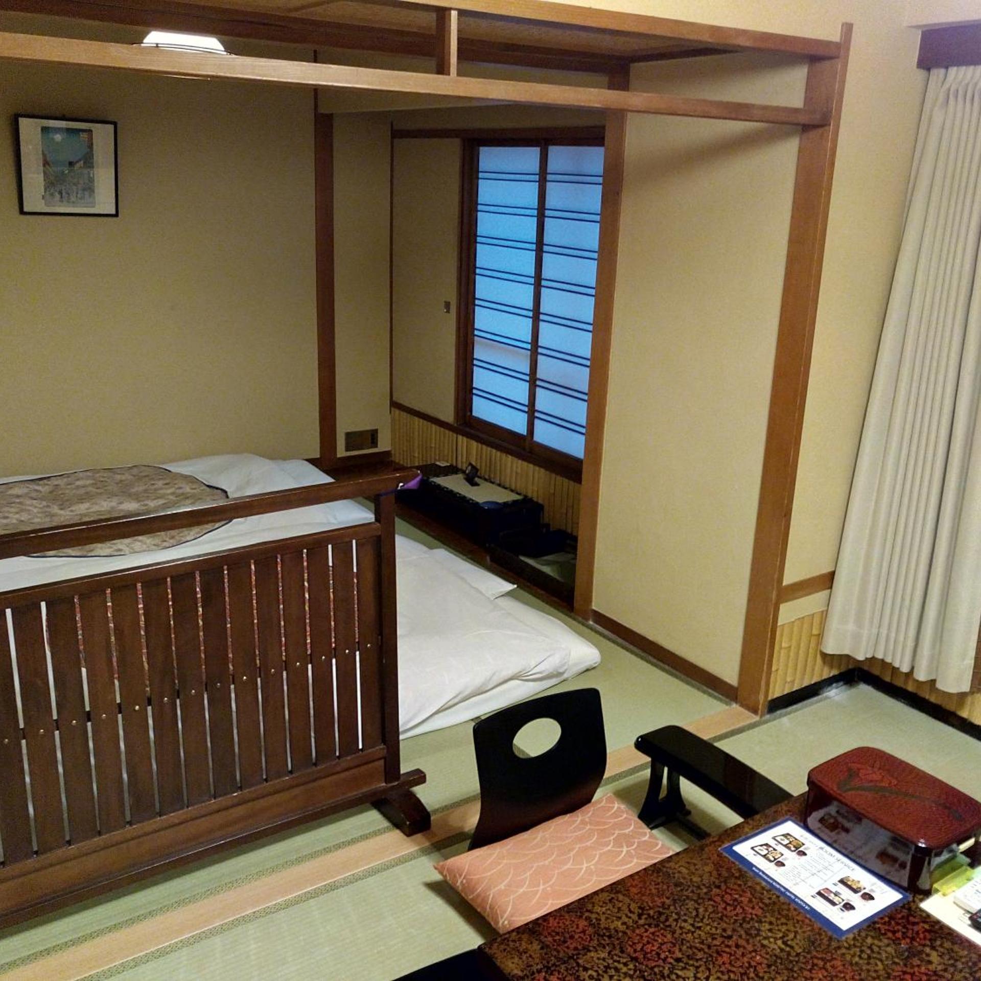 STANDARD, TWIN BEDS