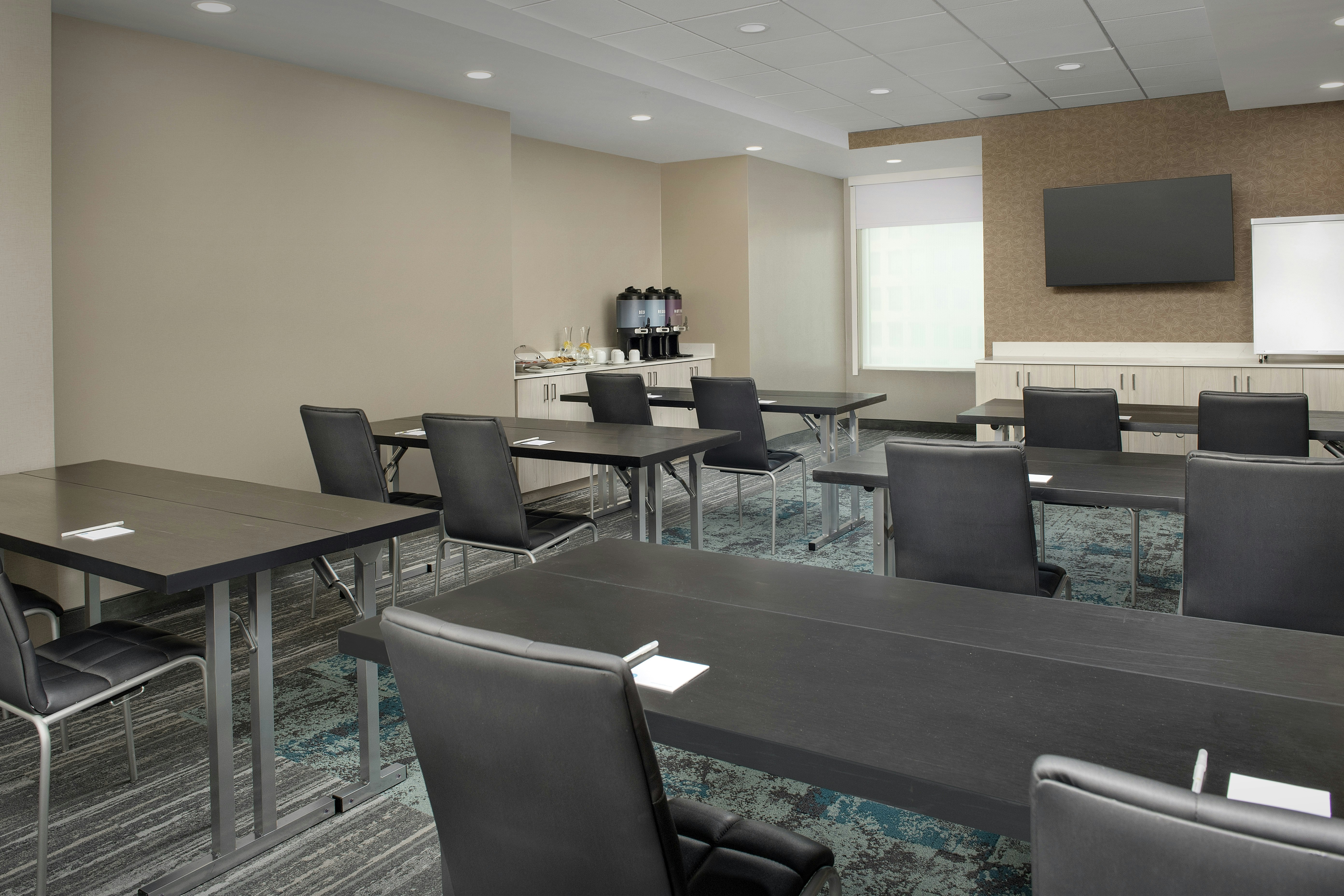 Tru By Hilton Miami Airport South Blue Lagoon 22/24