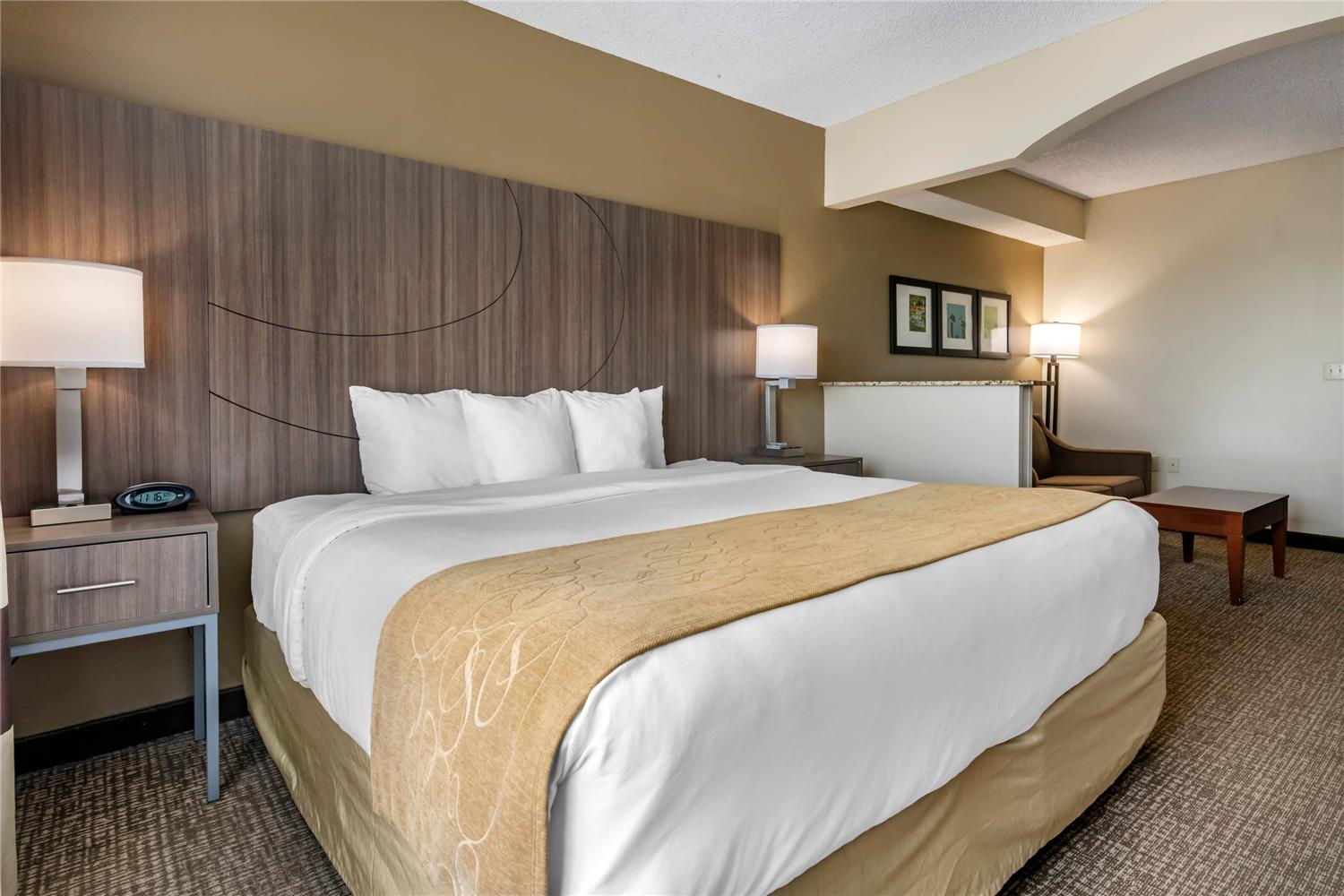 جناح بسرير كينج لذوي الإعاقة، Comfort Suites Tamarac Sawgras 2/2