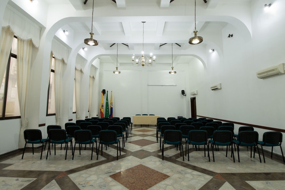 Gran Hotel Pereira 57/67
