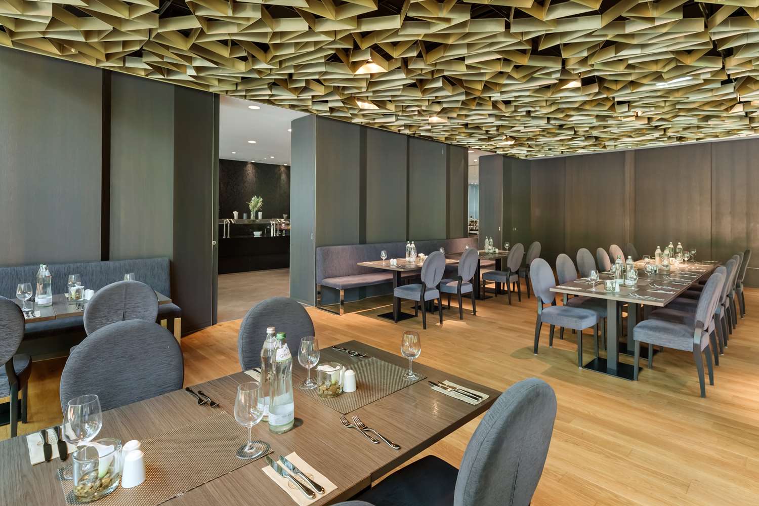 restaurant cafeteria