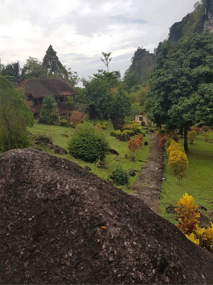 Phanom Bencha Mountain Resort 29/38