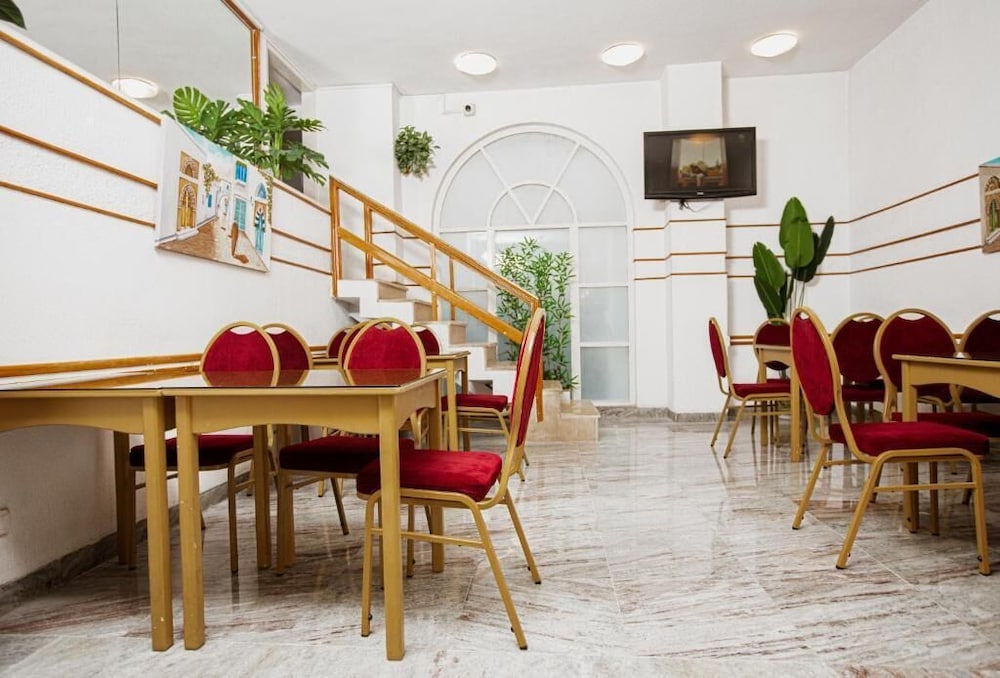 Hotel Le National 32/41