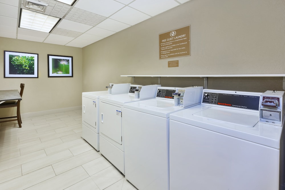 Candlewood Suites Grand Rapids Airport, an IHG Hotel 7/53