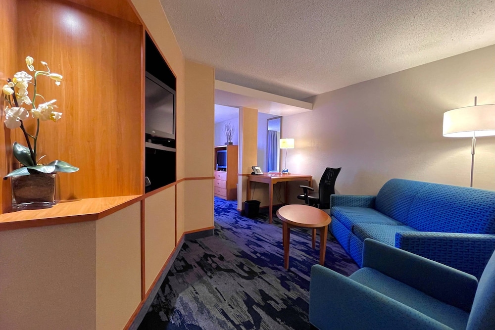 Fairfield Inn and Suites Jackson Airport 14/27