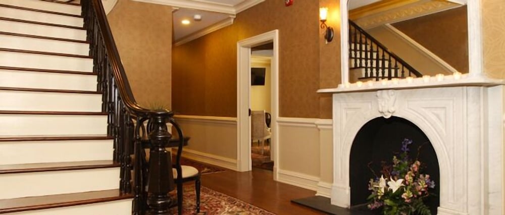 The Guesthouse at the Norwalk Inn 13/58