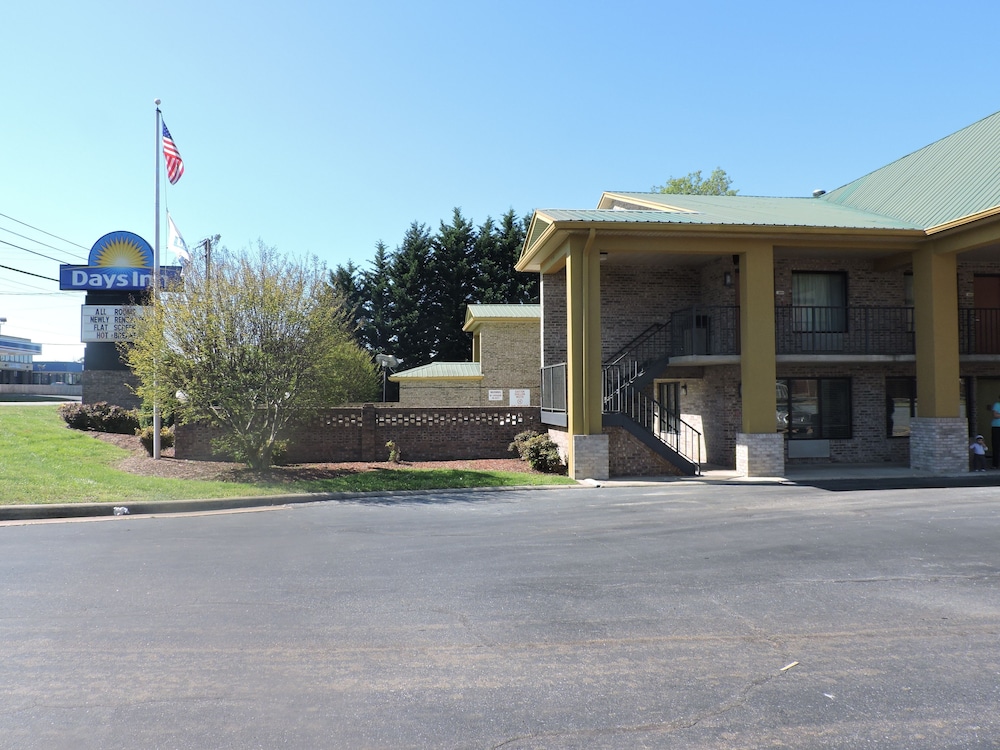 Days Inn By Wyndham Conover-Hickory 6/33