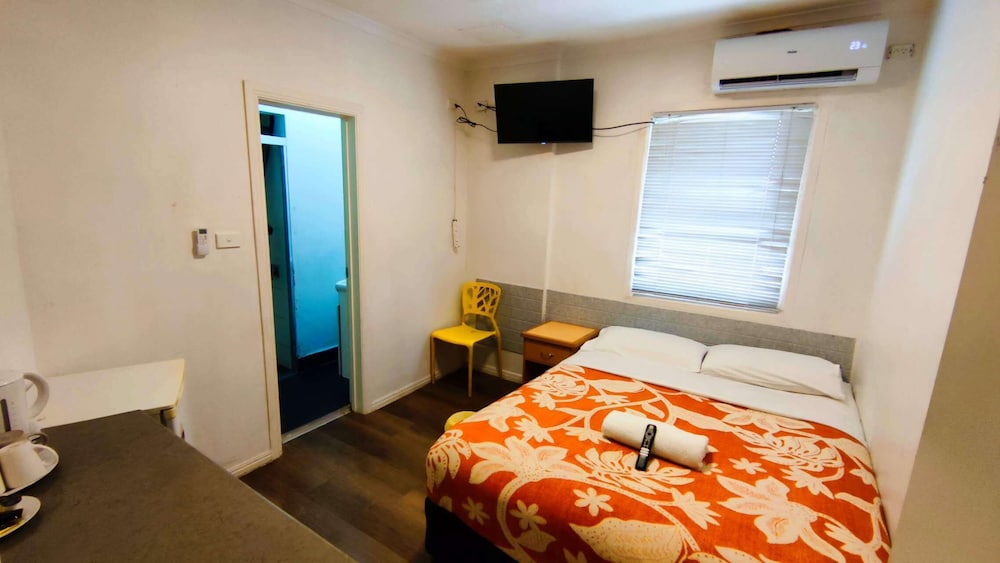ECONOMY, DOUBLE BED