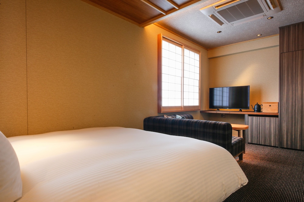 Minato Koyado Umi no Kaori to Awajishima 9/50