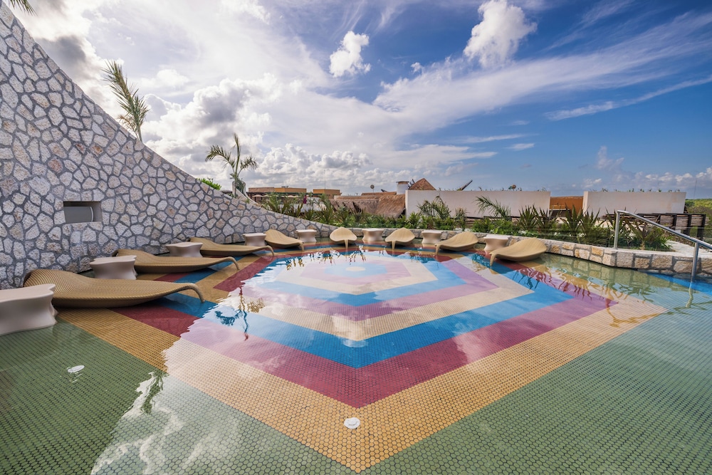 Hotel Xcaret Mexico 27/48
