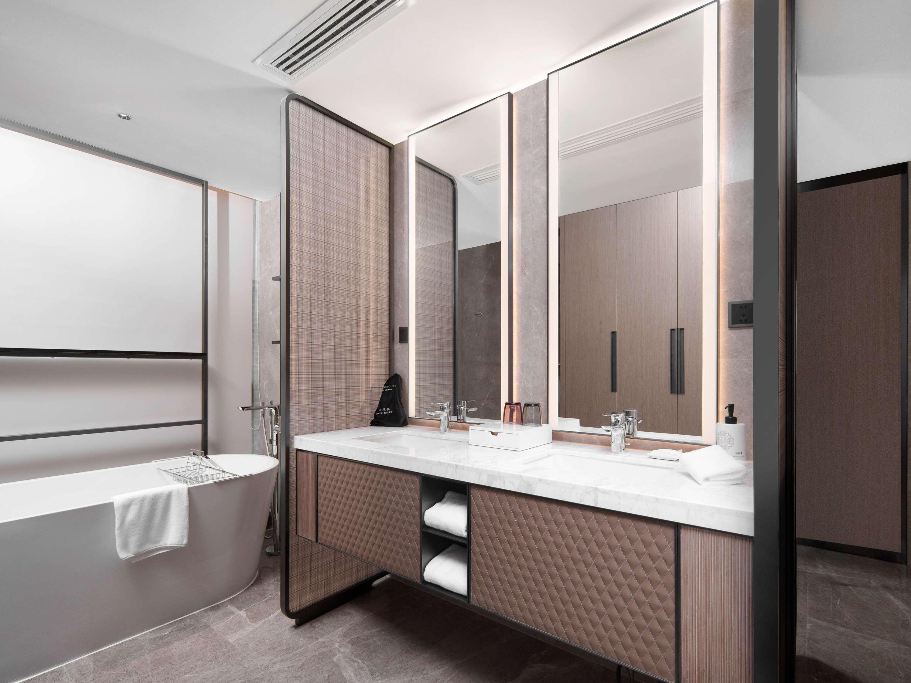 Grand Mercure Wuhan International Expo Center 50/50