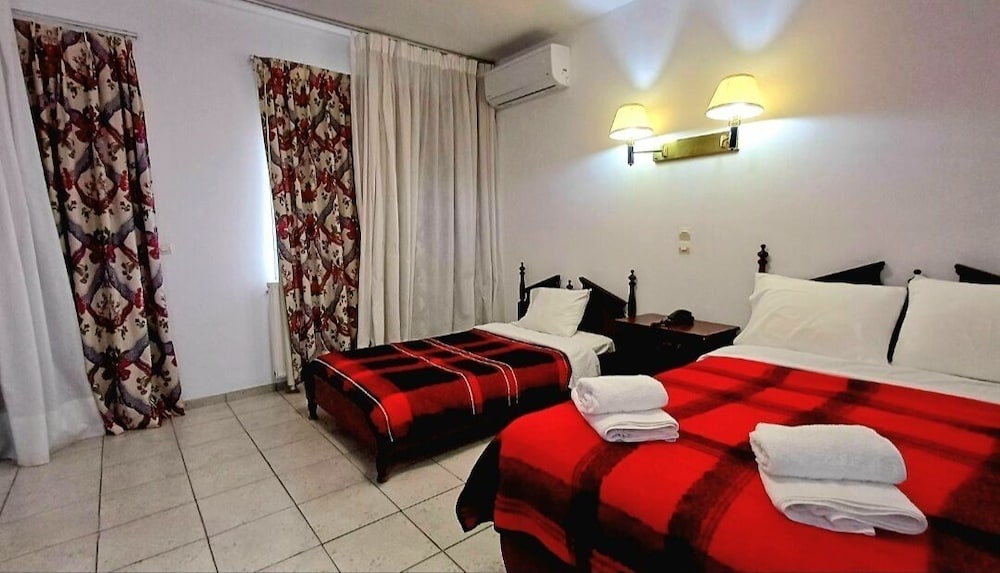 Dolphin Hotel 19/49