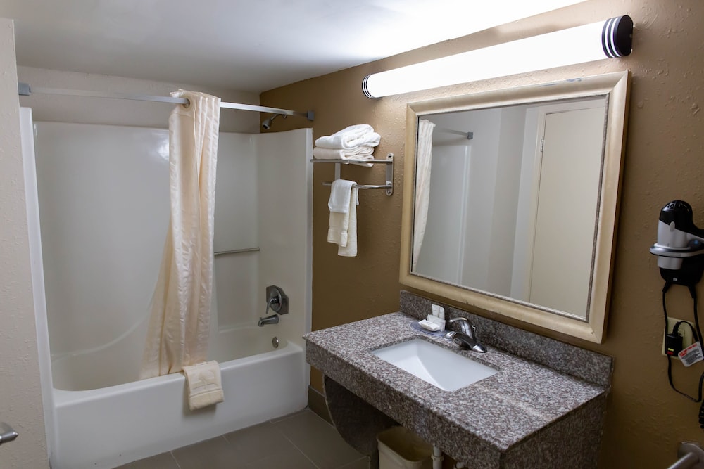 Regency Inn 12/26