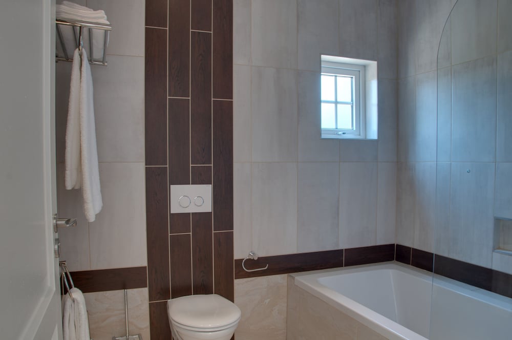 Ilanda Guest House 45/50