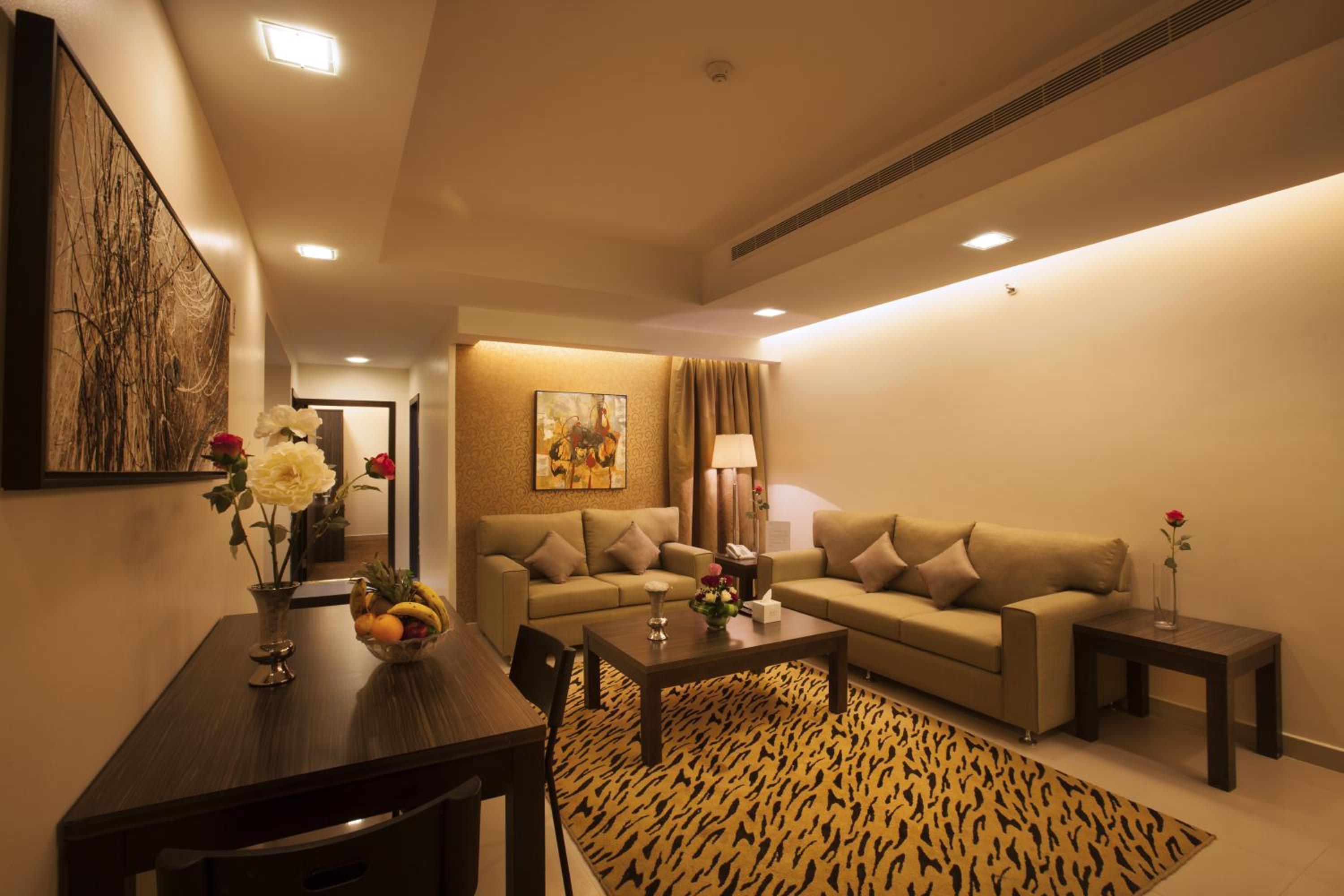 Watheer Hotel Suite 29/44