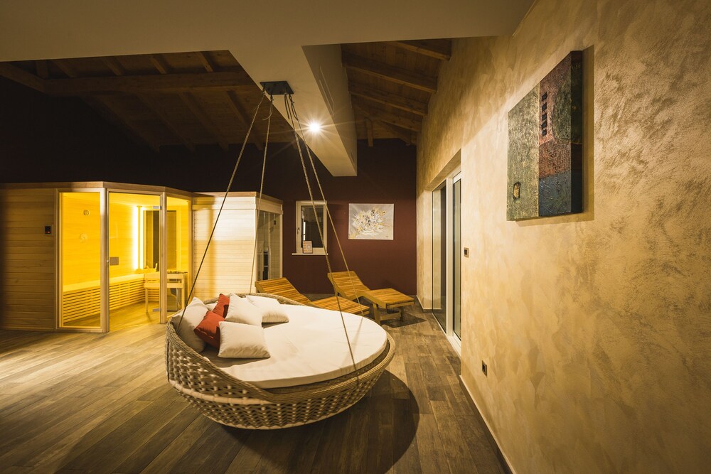 Wine Residence Cattunar 20/50