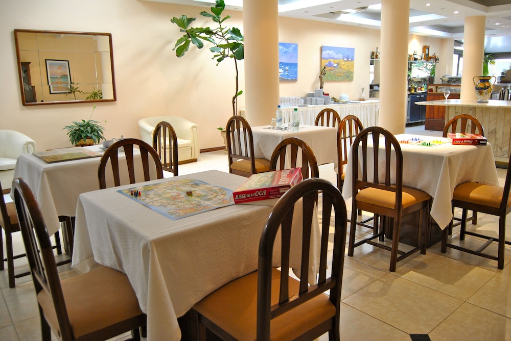 Iberia Hotel 42/64